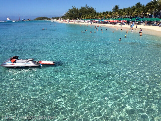 西カリブ海に浮かぶグランドタークの海