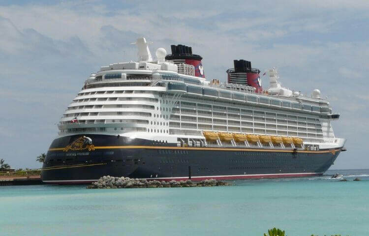 ディズニーファンタジーで行く東カリブ海クルーズ