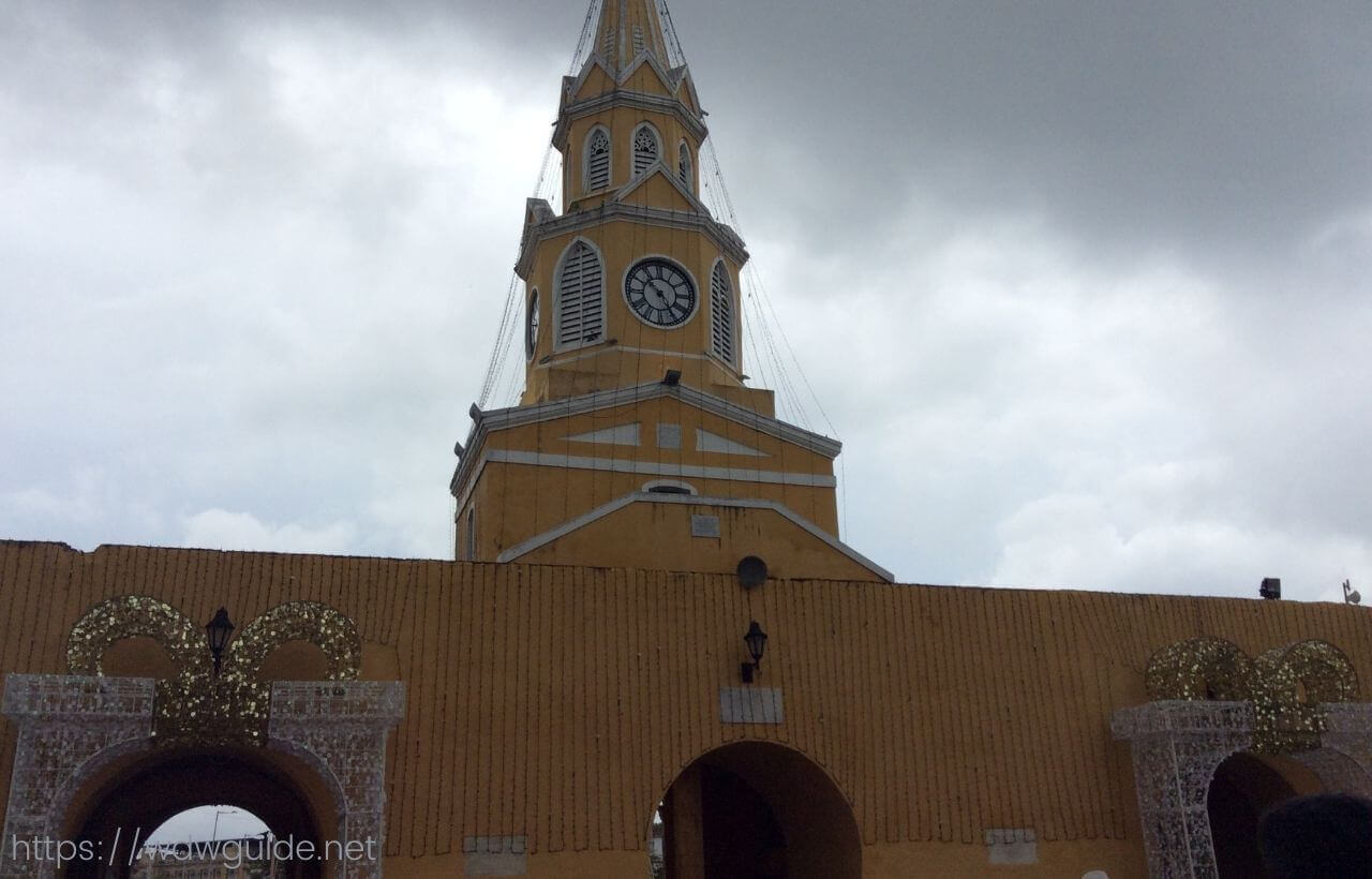 コロンビア・カルタヘナ旧市街の時計門