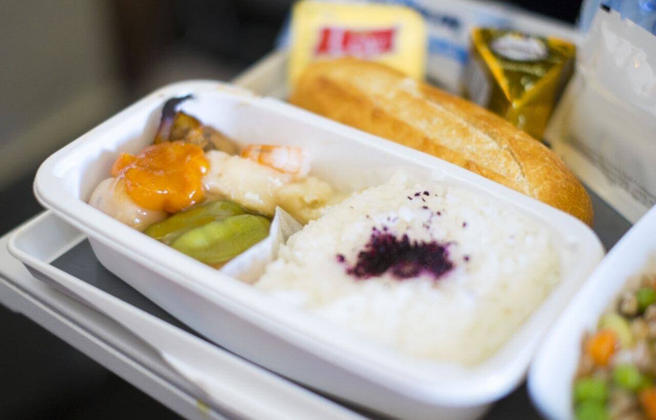 国際線エコノミークラス機内食