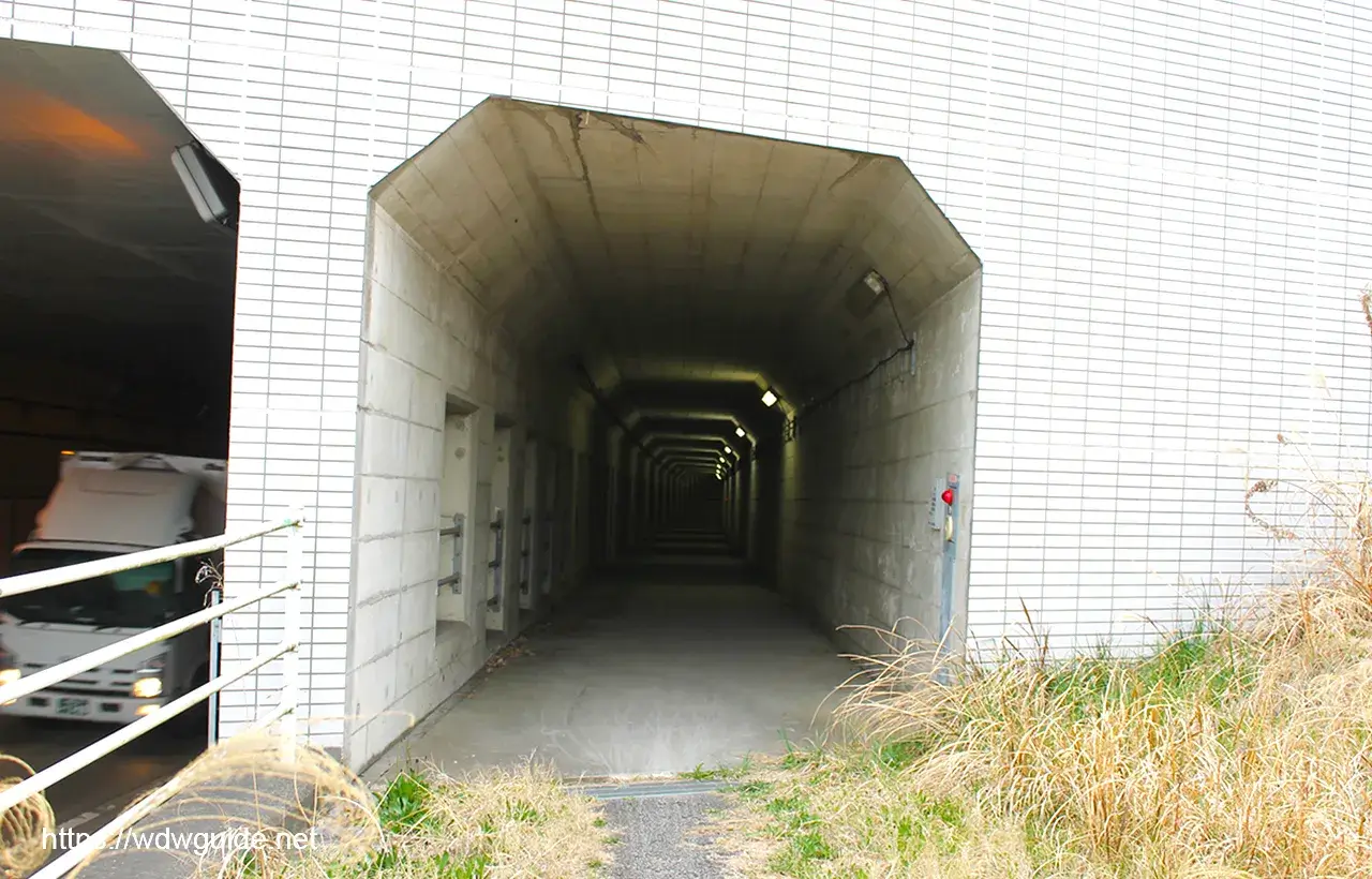 天神峰トンネル入り口