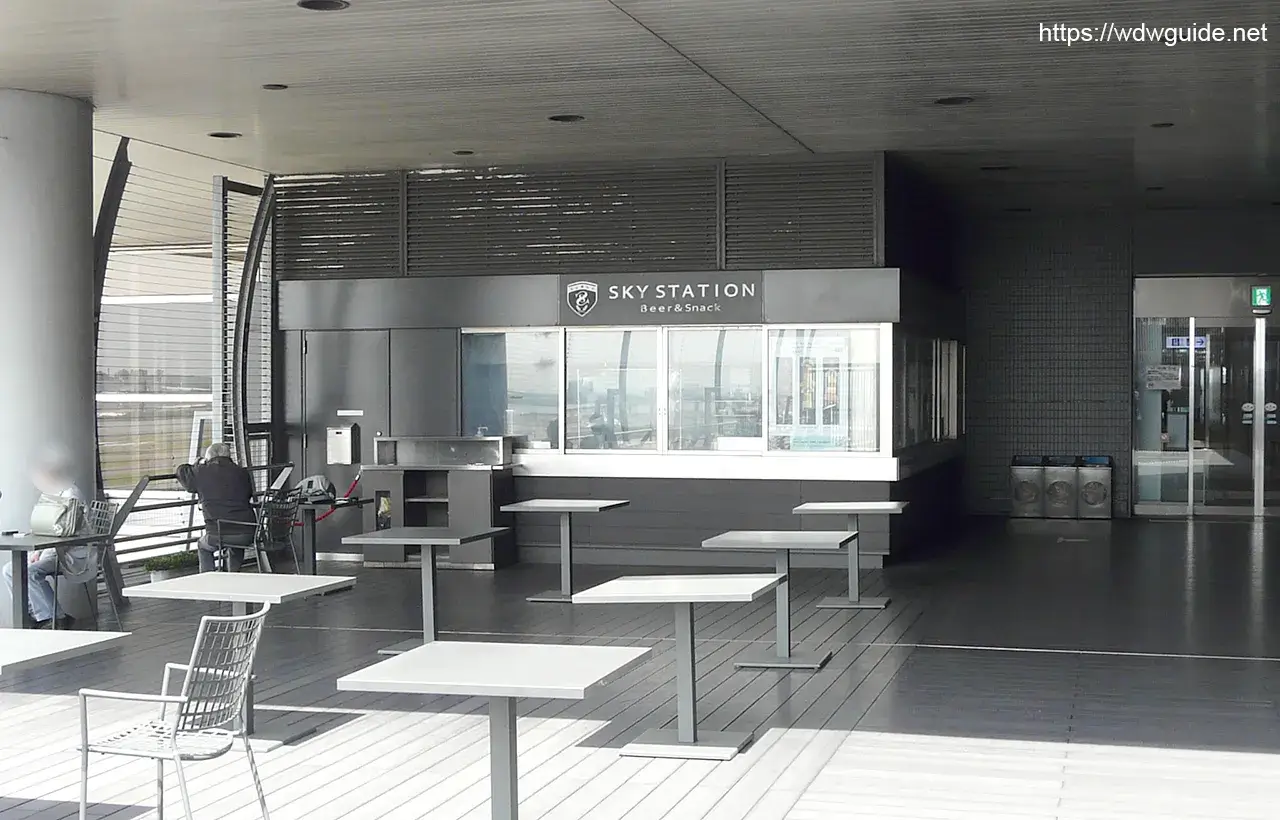 羽田空港第一ターミナル展望デッキ（南側）の軽食スタンド