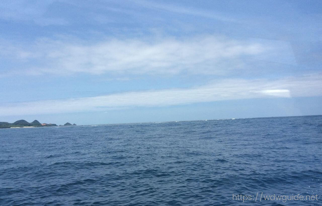川平湾のグラスボートから見た海