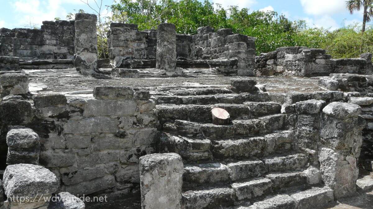 コスメル島にあるマヤ遺跡のサン・ヘルバシオ遺跡