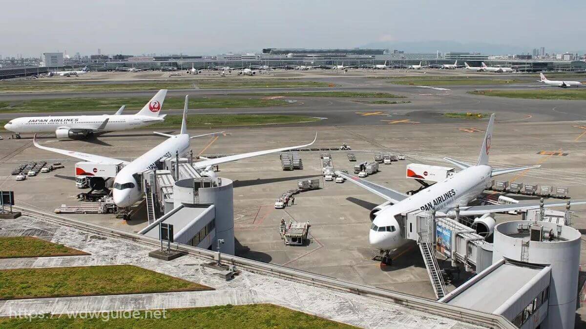 羽田空港第一ターミナル展望デッキ（北側）から見た駐機場
