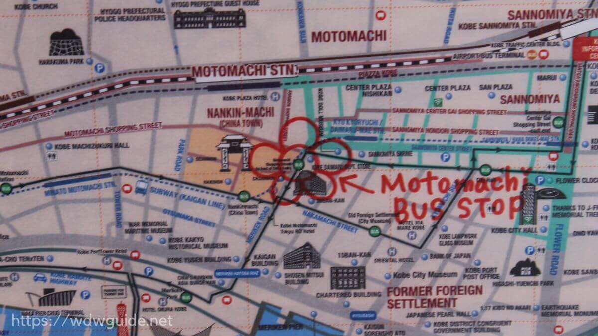 シャトルバスの停留所を案内する地図