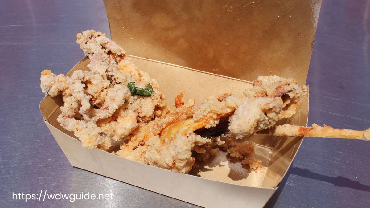 台湾祭東京スカイツリーで食べた酥炸大魷魚（イカの姿揚げ