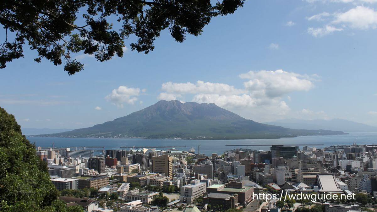 城山展望台から見る桜島