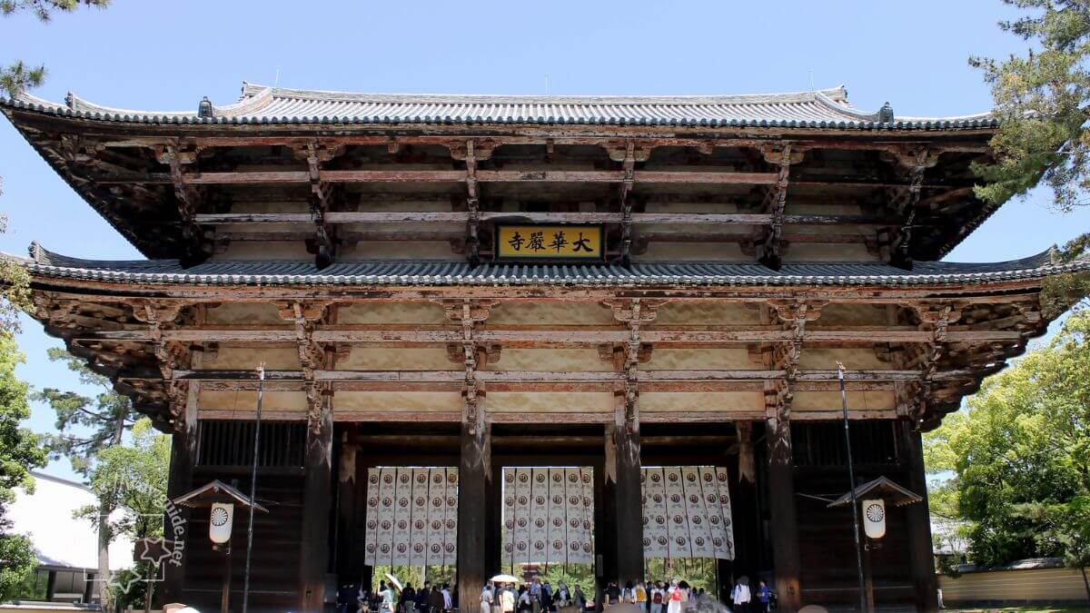 奈良・東大寺の南大門