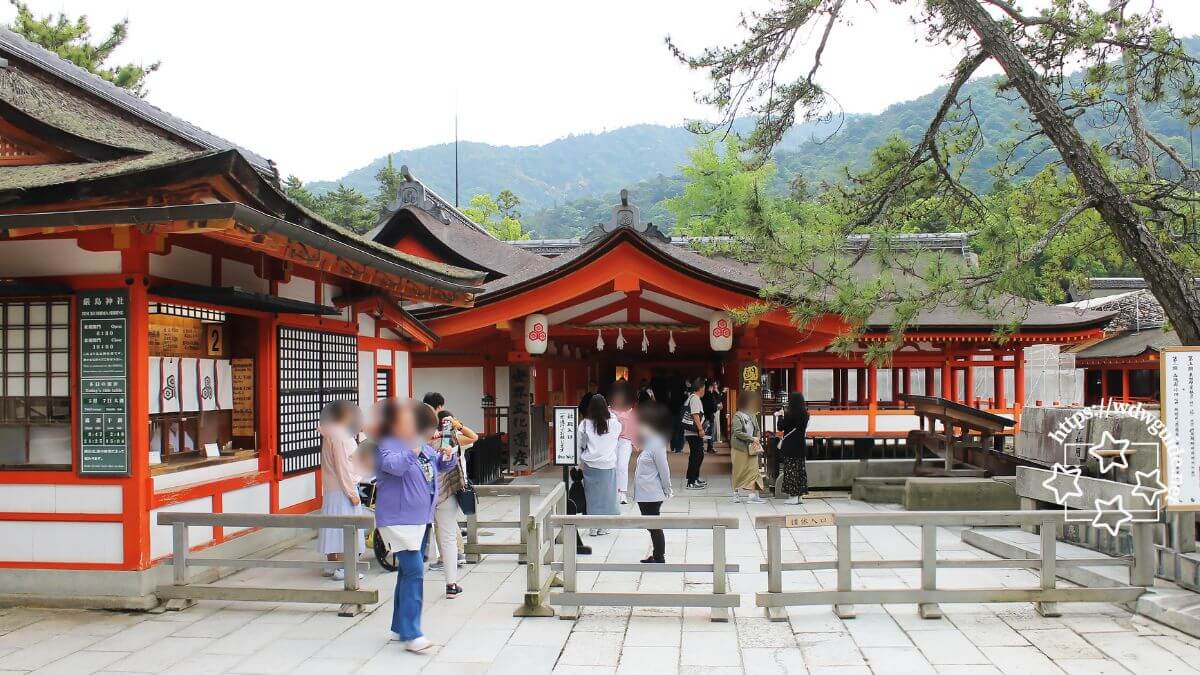 厳島神社の入り口