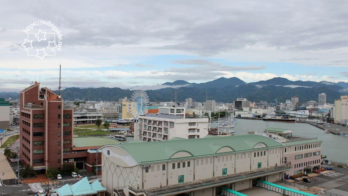 セレブリティミレニアムから見た清水港日の出ふ頭