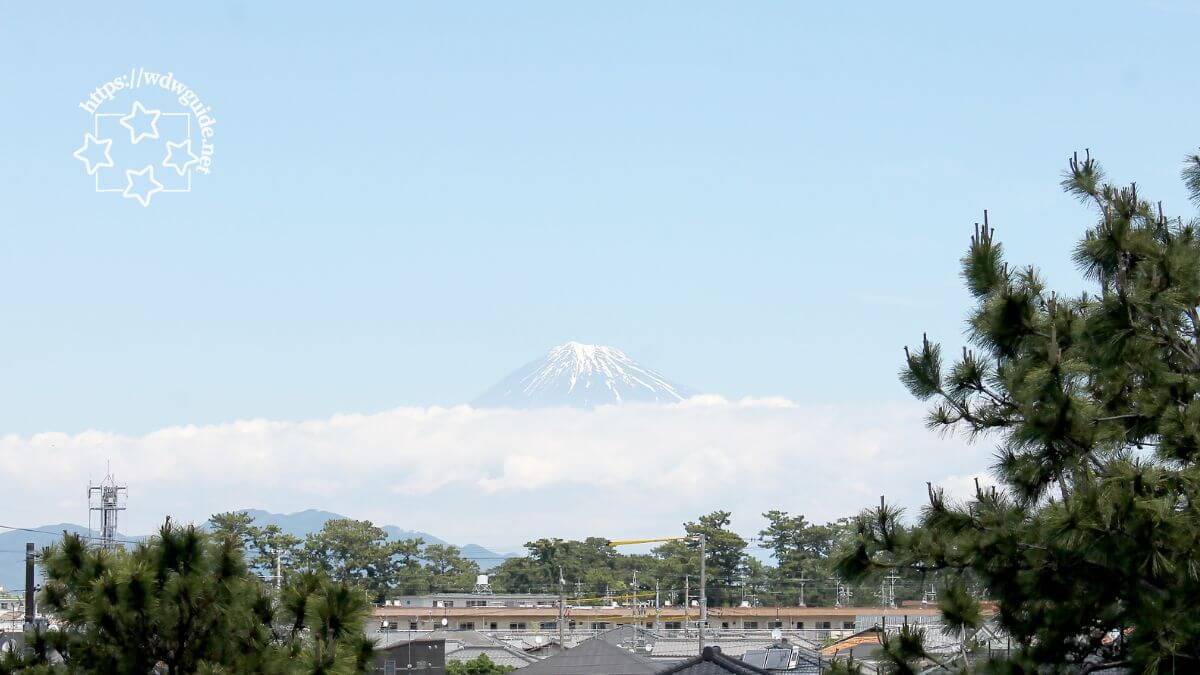 みほしるべ屋上展望台から見た富士山